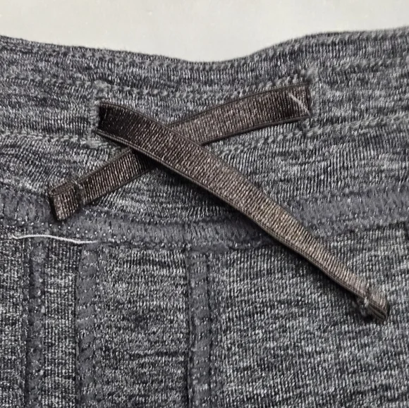 Kuhl Black/Gray Stretch Pull on Capris  Size 4 - Picture 8 of 11